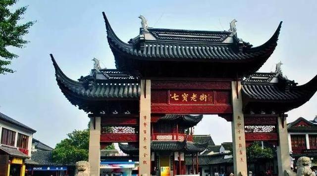 女人在男人面前摇头是暗示什么？游戏画面
